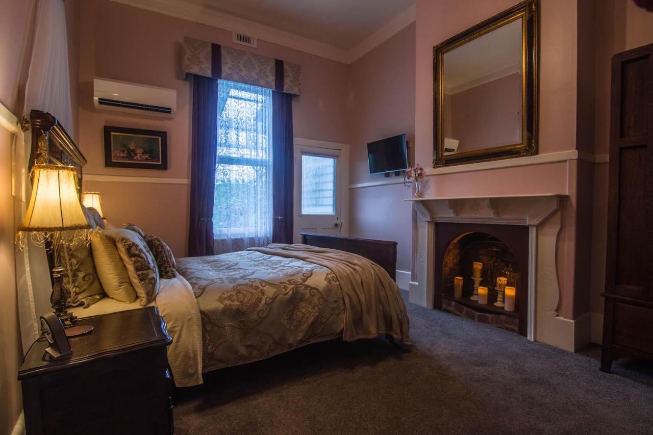 Heytesbury House Bed & Breakfast Cobden Exterior photo