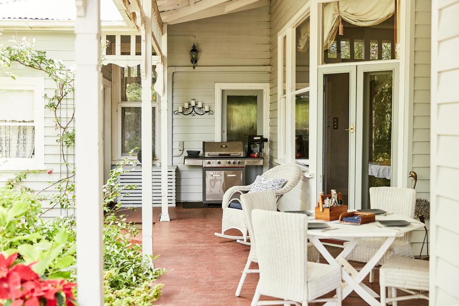 Heytesbury House Bed & Breakfast Cobden Exterior photo