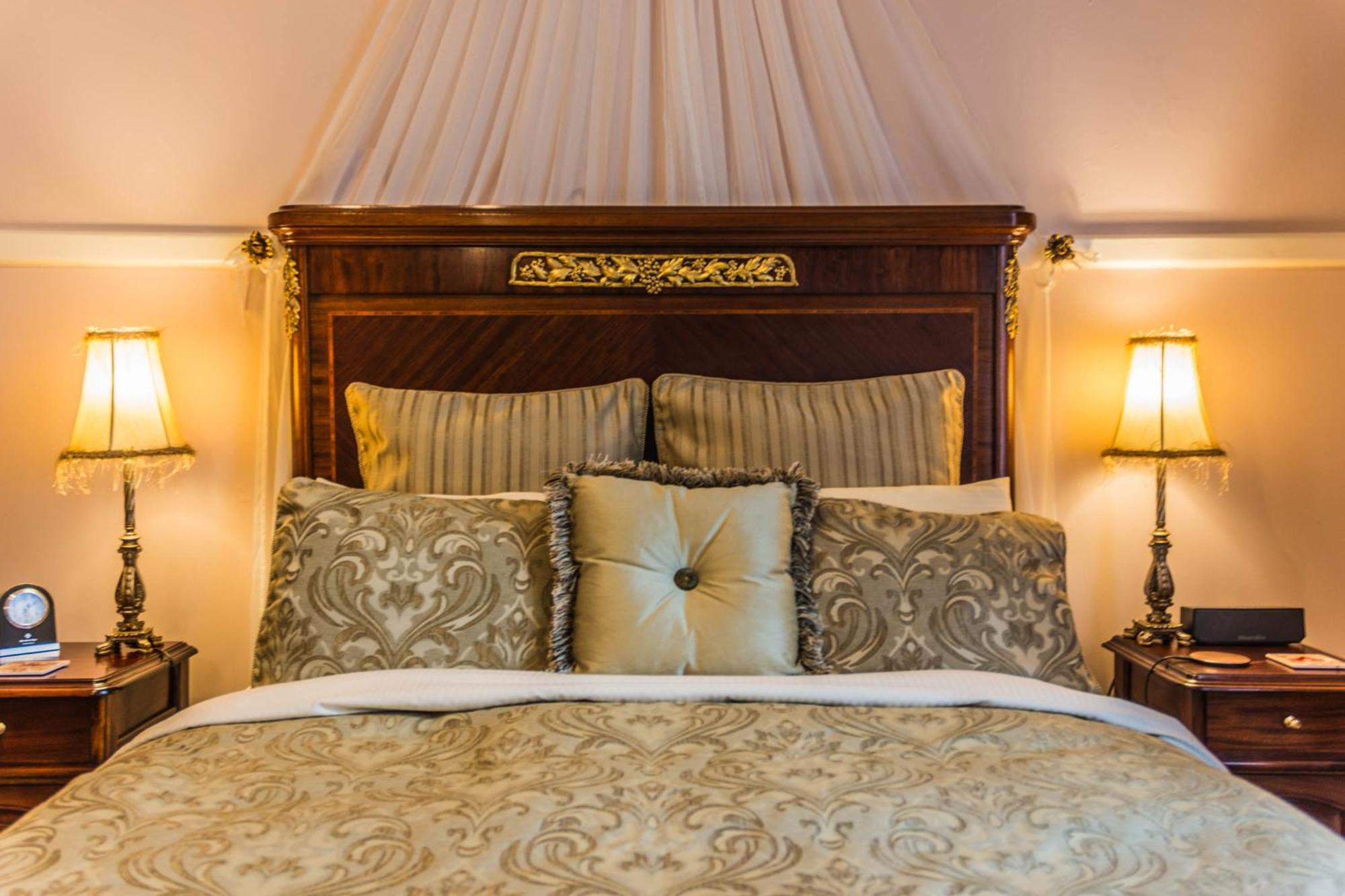Heytesbury House Bed & Breakfast Cobden Exterior photo