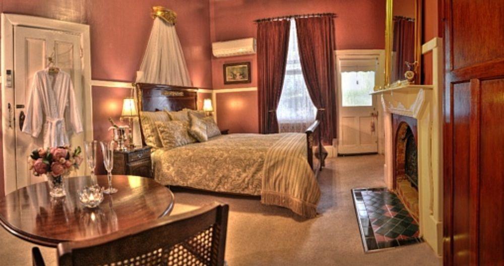Heytesbury House Bed & Breakfast Cobden Exterior photo
