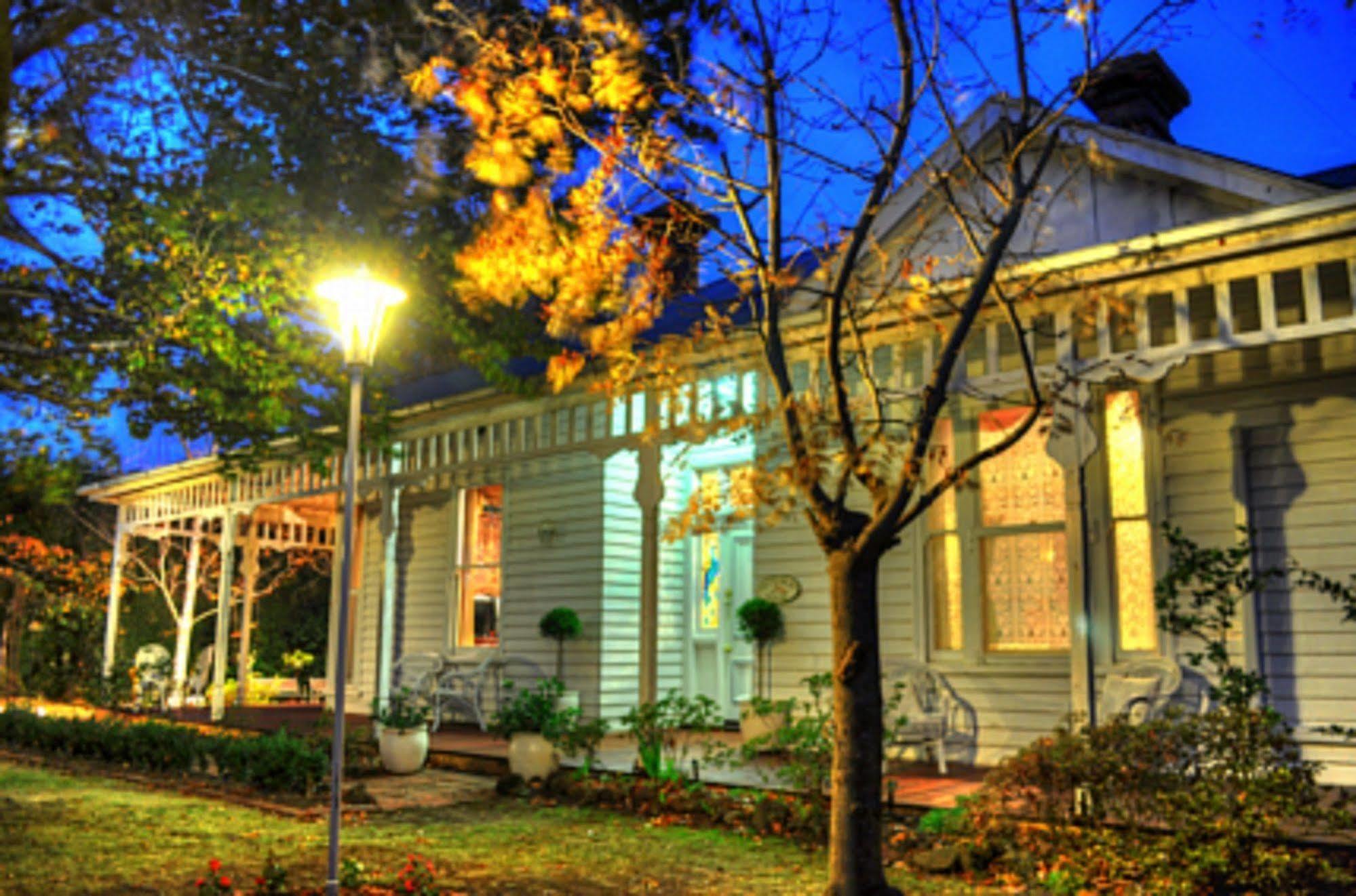 Heytesbury House Bed & Breakfast Cobden Exterior photo